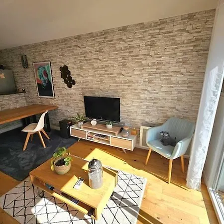 L'hippique - Parking - Vue Pyrenees - Balcon פאו